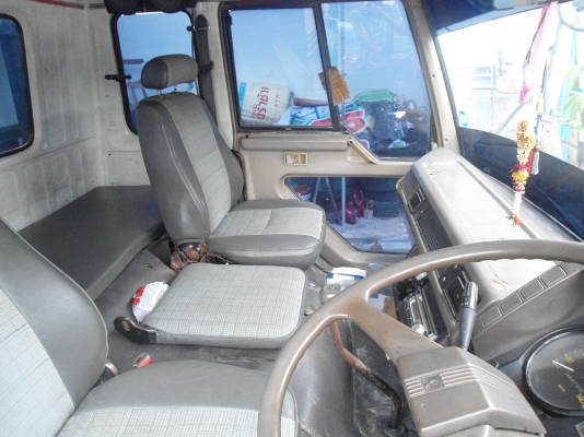 ขายรถ 6 ล้อ ตู้ 10 บาน ไม่มีเสากลาง