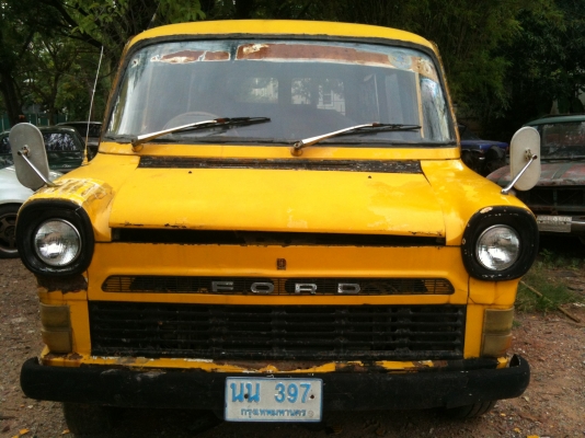 Ford Transit ทะเบียน ขาย 65,000 บาท