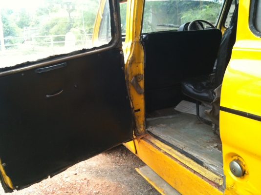 Ford Transit ทะเบียน ขาย 65,000 บาท