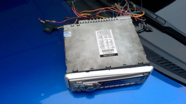 Alpine 1Din CDA-9807 เล่นแผ่น CD/ MP3 4V Preout Alpine 1Din CDA-9807 เล่นแผ่น CD/ MP3 4V Preout