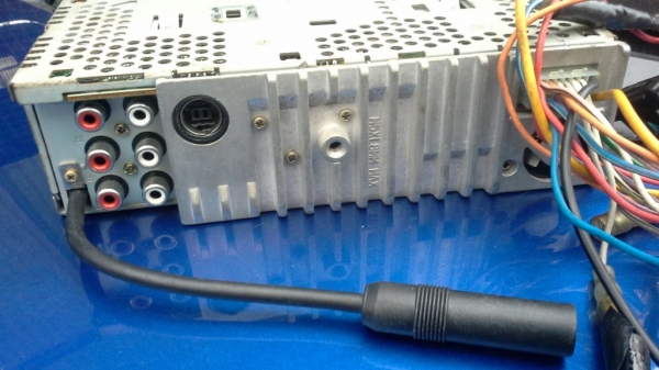 Alpine 1Din CDA-9807 เล่นแผ่น CD/ MP3 4V Preout Alpine 1Din CDA-9807 เล่นแผ่น CD/ MP3 4V Preout