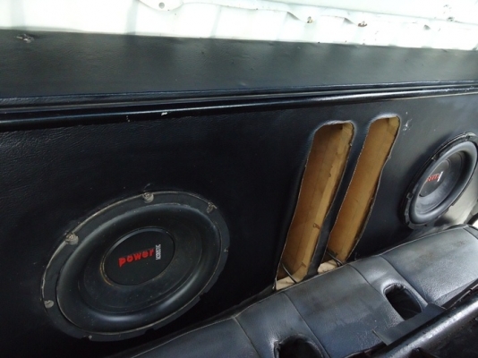 กระบะ  L 200     แอ  เย็น เจี๋ยบ  เพลงเพลาะ  เครื่องดี สี รูไซ   ภายในสวย  แม็กสวย  เครื่องยนต์ ดี  เกียร์ดี เฟืองท้ายดี  ไม่หอน