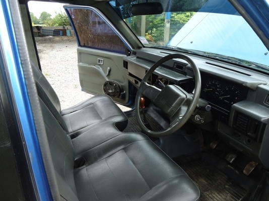 กระบะ  L 200     แอ  เย็น เจี๋ยบ  เพลงเพลาะ  เครื่องดี สี รูไซ   ภายในสวย  แม็กสวย  เครื่องยนต์ ดี  เกียร์ดี เฟืองท้ายดี  ไม่หอน