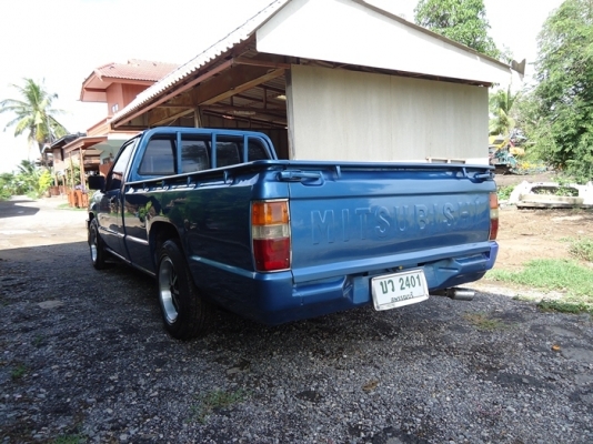 กระบะ  L 200     แอ  เย็น เจี๋ยบ  เพลงเพลาะ  เครื่องดี สี รูไซ   ภายในสวย  แม็กสวย  เครื่องยนต์ ดี  เกียร์ดี เฟืองท้ายดี  ไม่หอน