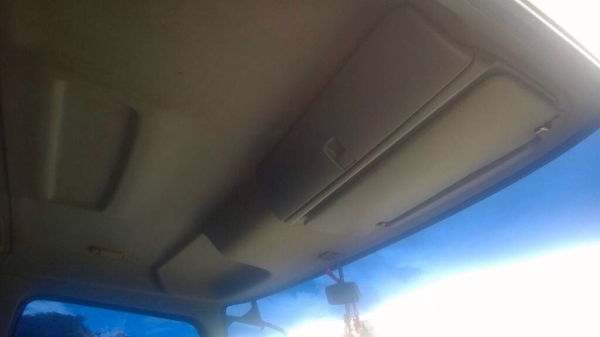 ขายรถหกล้อ HINO FG เครื่อง 220 แรง ปี 47 ช่วงกระบะยาว 7.20 เมตร ไมล์ 120,xxx ทะเบียนพร้อม