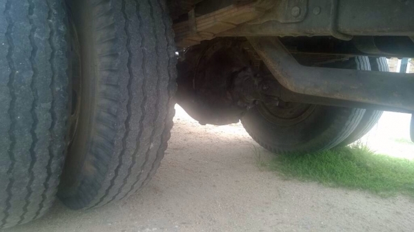 ขายรถหกล้อ HINO FG เครื่อง 220 แรง ปี 47 ช่วงกระบะยาว 7.20 เมตร ไมล์ 120,xxx ทะเบียนพร้อม