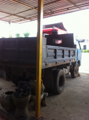 หกล้อดั้ม 3 คิว มี 3 คันครับ