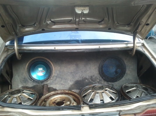 ขายรถเก๋ง DATSUN 4ประตู JP710 ปี 2518ทะเบียนครบ