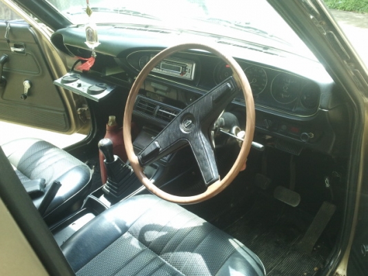 ขายรถเก๋ง DATSUN 4ประตู JP710 ปี 2518ทะเบียนครบ