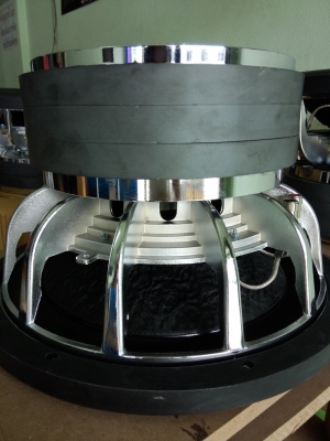 ลำโพงซับ 10-12 นิ้วโมไทยแท้ โครตแรง