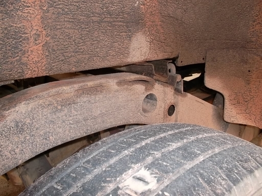 2001 MITSUBISHI, L200 STRADA 2.5  โฉม SINGLECAB สีดำ เกียร์ธรรมดา