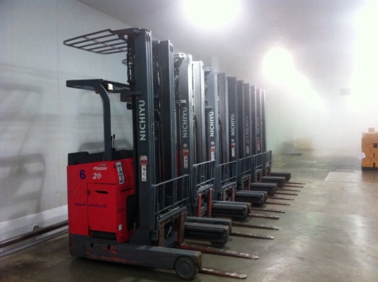 ขายรถไฟฟ้ายืนขับ nichiyu ขนาด 2 ตันรุ่น 75 อุปกรณ์ครบ