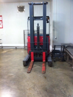 ขายรถไฟฟ้ายืนขับ nichiyu ขนาด 2 ตันรุ่น 75 อุปกรณ์ครบ