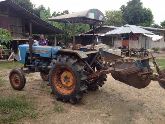 ขายด่วนรถไถนา TS 2800 ISEKI พร้อมอุปกรณ์ผานหลัง 5 รถนำเข้า รถพร้อมใช้งานได้เลย ราคา 48000 บาท สนใจติดต่อได้ที่ 0819972972 0898451778 คุณชัยยา