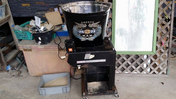 เครื่องสีข้าวขาวเก่าญี่ปุ่น ISEKI สภาพดีพร้อมใช้งาน พร้อมหม้อแปลงไฟ