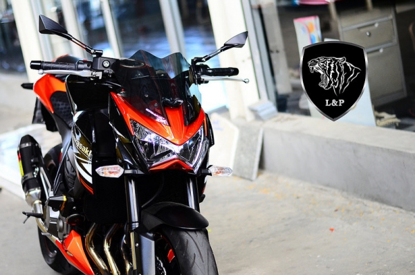 &times;&ordm;&deg;&rdquo;&tilde;`&rdquo;&deg;&ordm;&times;กระจกปลายแฮนด์ L&amp;P ท่อ Z800 เคฟราแท้ ทรง AKRAPOVIC 8500 ทั้งชุดพร้อมคอ กระจกทรง ZRM 900