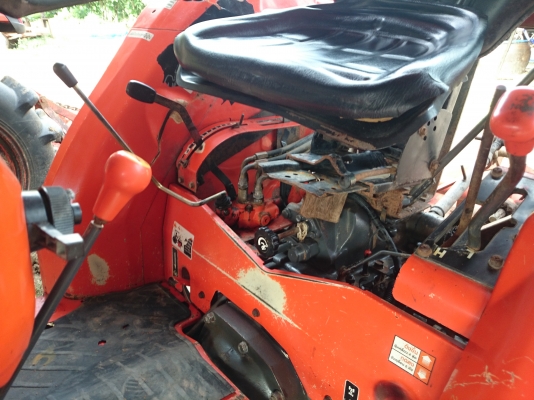 ขายคูโบต้า L 4508 พร้อมอุปกร์ผานหน้าและโรตารี่ ชั่วโมงการทำงาน 1800 ชั่วโมง