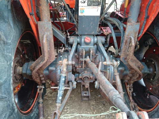 ขายคูโบต้า L 4508 พร้อมอุปกร์ผานหน้าและโรตารี่ ชั่วโมงการทำงาน 1800 ชั่วโมง