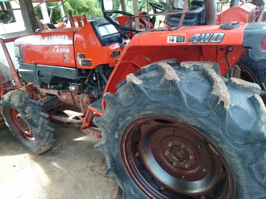 ขายคูโบต้า L 4508 พร้อมอุปกร์ผานหน้าและโรตารี่ ชั่วโมงการทำงาน 1800 ชั่วโมง