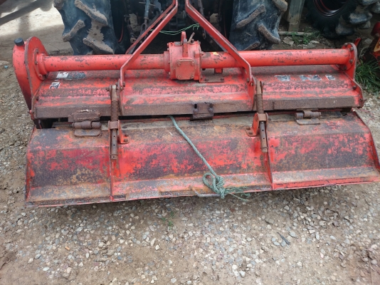 ขายคูโบต้า L 4508 พร้อมอุปกร์ผานหน้าและโรตารี่ ชั่วโมงการทำงาน 1800 ชั่วโมง