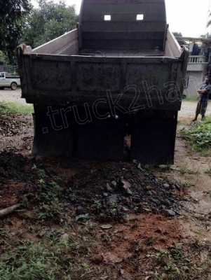 รถบรรทุก 6 ล้อดั้มพ์ ISUZU รุ่น FTR32H