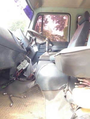 รถบรรทุก 6 ล้อดั้มพ์ ISUZU รุ่น FTR32H