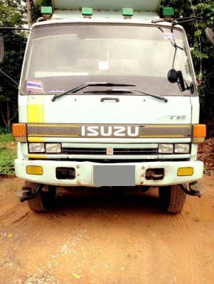 รถบรรทุก 6 ล้อดั้มพ์ ISUZU รุ่น FTR32H