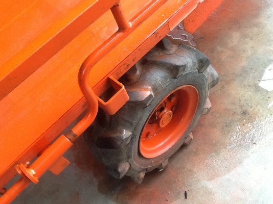 รถบรรทุกการเกษตรก่อสร้างสภาพดีพร้อมใช้