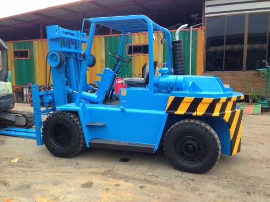 ขายด่วนๆ รถยก 10 ตัน เสาสูง 4 เมตร เครื่องดีเซล เกียร์ออโต้ แผงงาสไลด์ได้ 2 ข้าง