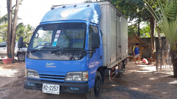 ขาย  NKR 130 แรง ปี48 สภาพเดิม   จัดไฟแนนซ์ได้550000 ดอกเบี้ย 8\% ต่อปี