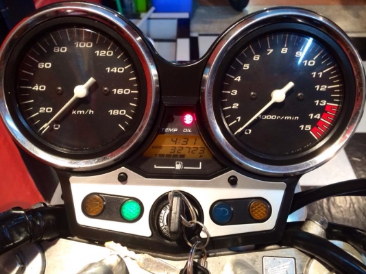 T&amp;T BIKE RAMA2ขาย HONDA CB400 V-TEC1 ปี2000 เทคเปิด ทุกเกียร์ ขี่สนุกๆ ท่อสูตร ระบบไฟสมบูรณ์ราคาพิเศษด่วน 79500