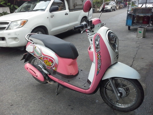 Scoopy i ปี 56 หัวฉีด รถสวย เครื่องกริ๊บๆ หลุดจำนำ โอนไม่ได้ ต่อภาษี พรบ.ได้ปกติ เอกสารจำนำครบ