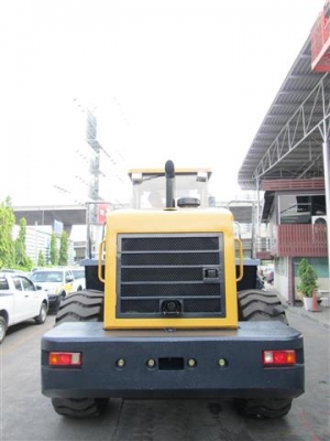 ขาย รถตักล้อยาง ยี่ห้อ SEM BY CATERPILLAR รุ่น 650B คุณภาพเยี่ยม/สนใจติดต่อคุณอนุวัตน์ โทร.084-874-2940