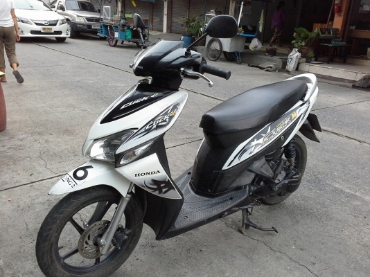 Click ปี 49 ล้อแม็ค รถบ้าน เครื่องเดิม แน่น เงียบ เล่ม เอกสารพร้อม