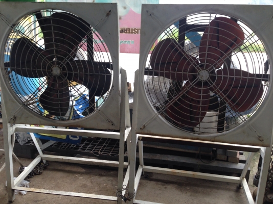 ขายพัดลมโรงงาน มอเตอร์ Toshiba 1 HP. 220V ไฟบ้าน ขนาดใบพัด 70 cm. สภาพสวย วิ่งนิ่ม ลมแรง พร้อมใช้งาน มี 2 ตัวครับ