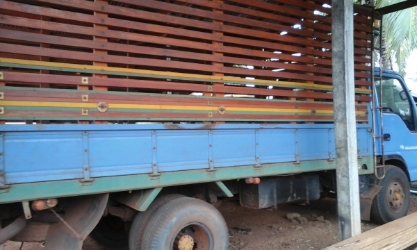 ขายด่วนรถบรรทุก 6 ล้อใหญ่ โทร 0935411993,0875616046