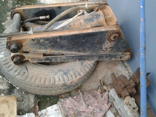 ขาย กระดั้ม หกล้อ ทั้งชุด ติดตอ่ พิบูล0857258974