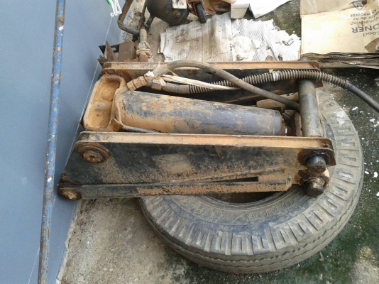 ขาย กระดั้ม หกล้อ ทั้งชุด ติดตอ่ พิบูล0857258974 ขาย กระดั้ม หกล้อ ทั้งชุด ติดตอ่ พิบูล0857258974