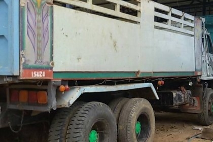 สิบล้อ ร๊อคกี้ 240 สิบล้อ ร๊อคกี้ 240