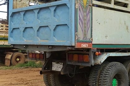 สิบล้อ ร๊อคกี้ 240 สิบล้อ ร๊อคกี้ 240