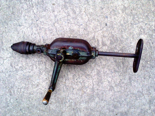 สว่านมือ โปแลน