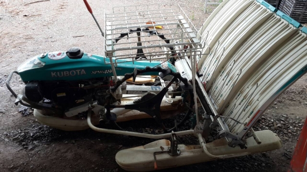 ขายรถดำนาพร้อมถาด