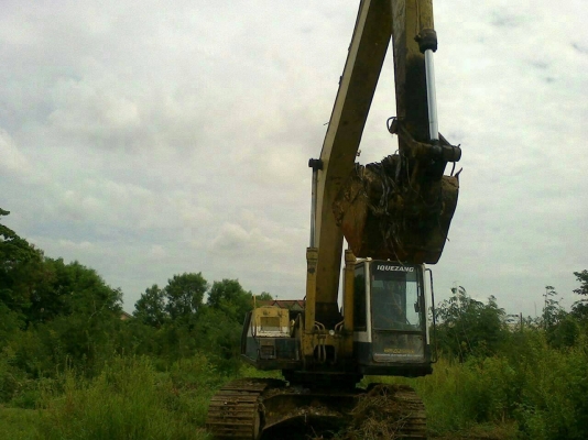 ขาย KOMATSU PC 200-5 ซีเรียล5xxxxxคอนโทรนยาว สภาพสวยพร้อมใช้ ราคาต่อรองได้ ติดต่อได้ที่คุณ อ๊อฟ พิจิตร 086-737-9991