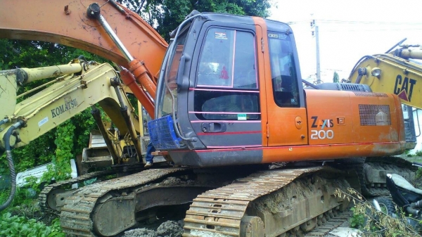 ขายCAT320V2 สภาพสวยพร้อใช้ ต่อรองได้ ติดต่อได้ คุณอ๊อฟ พิจิตร 086-737-9991