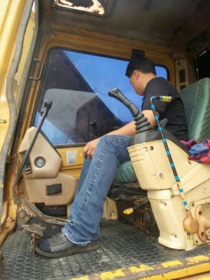 ขายCAT320V2 สภาพสวยพร้อใช้ ราคาต่อรองได้ ติดต่อได้ คุณอ๊อฟ พิจิตร 086-737-9991