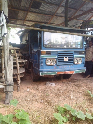 ขายรถนวดข้าวจ้าวช้างไวไฟ 7 ฟุตรถหกล้อเหล็กหน้าหก เครื่องฮิโน่ eh100