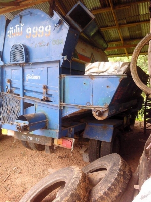 ขายรถนวดข้าวจ้าวช้างไวไฟ 7 ฟุตรถหกล้อเหล็กหน้าหก เครื่องฮิโน่ eh100