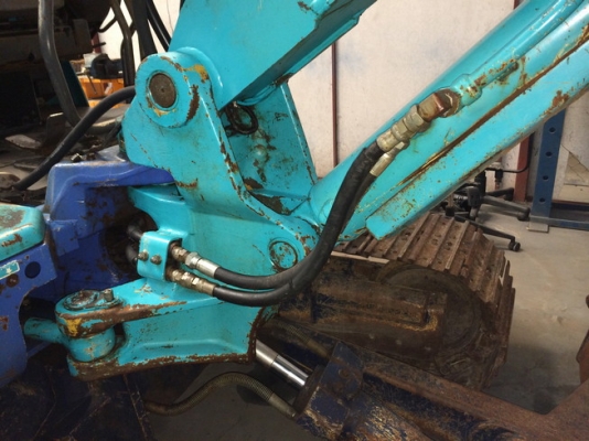 รถขุดเล็ก Kubota K-040 เทียบเท่า PC40-7 นำเข้าจากญี่ปุ่น ขายถูก ๆ ครับ