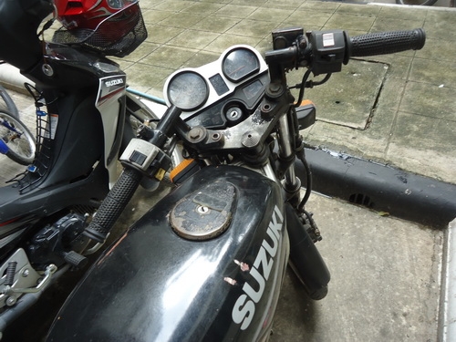 Suzuki RGV150