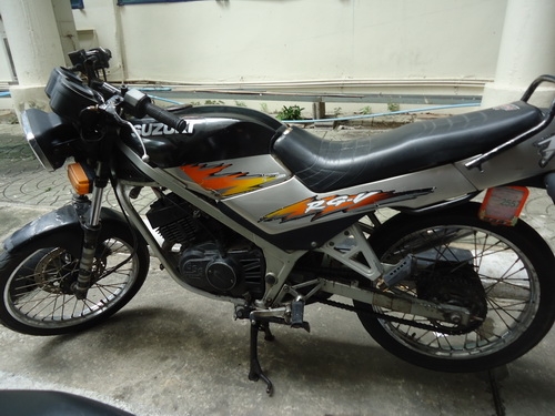 Suzuki RGV150